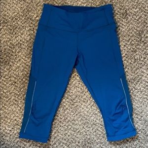Size 8 Lululemon running Capri leggings